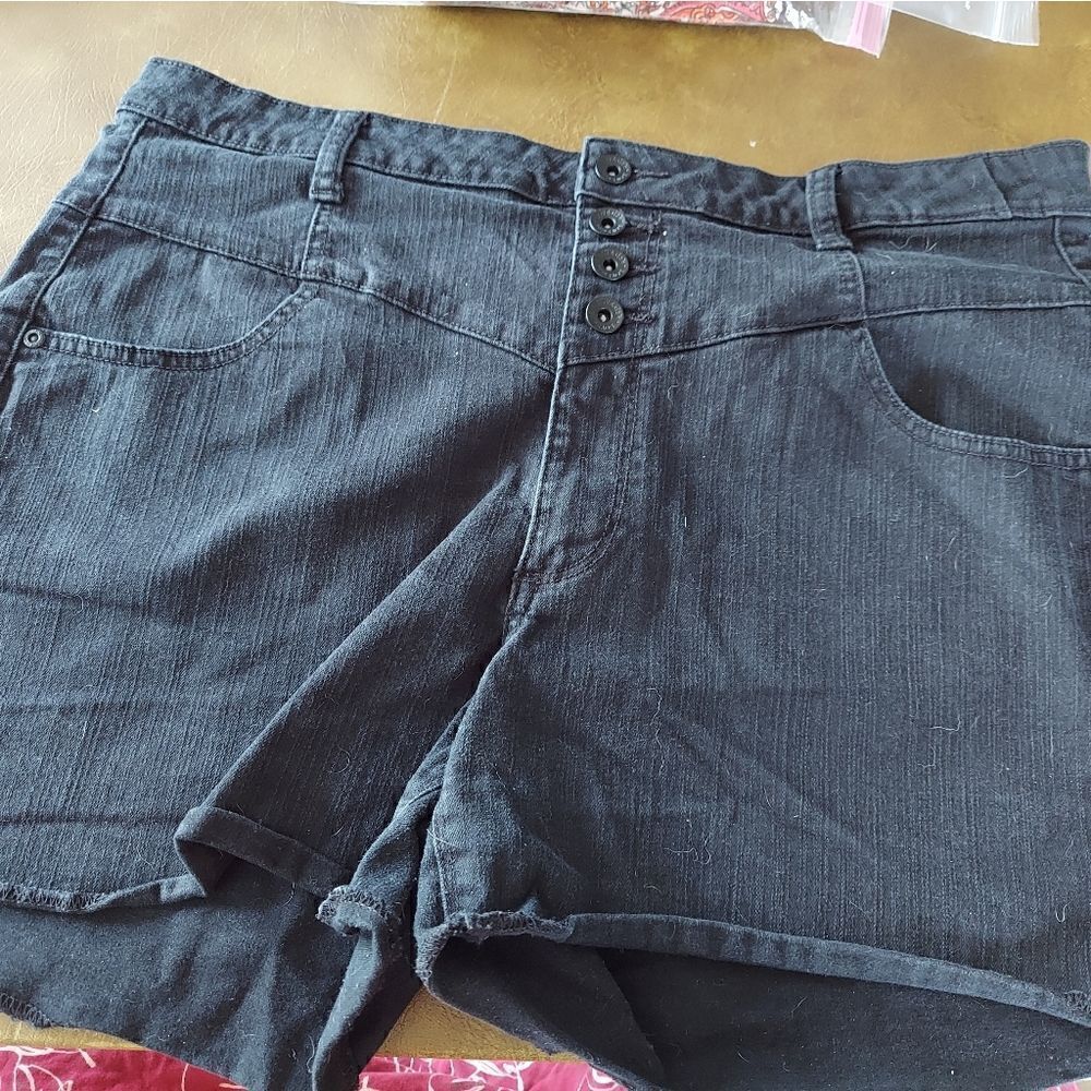 Lovesick BLACK high waist denim shorts size 19. 4